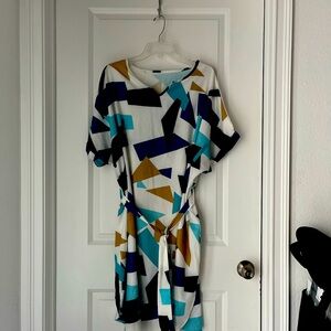 Multicolor dress with belt, short sleeves knee length